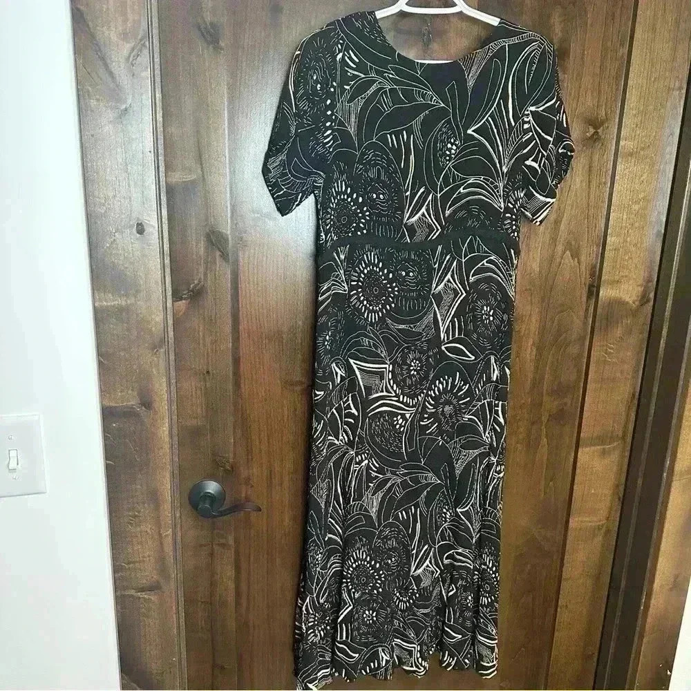 Vintage Moe Dress 100% rayon Women’s Size L tea length dress deep Vneck - Picture 4 of 5